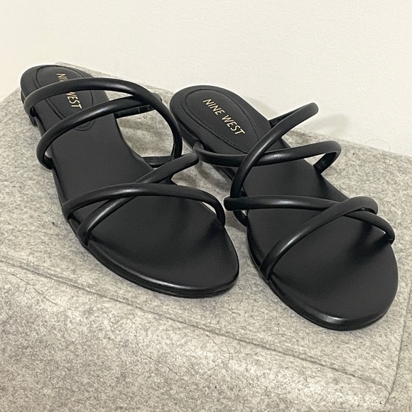 Nine West Black Strappy Sandals. Brand New, Never Worn, Still in original box - Picture 2 of 9
